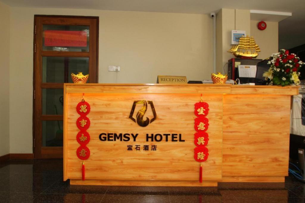 Gemsy Hotel Rangoon Eksteriør billede