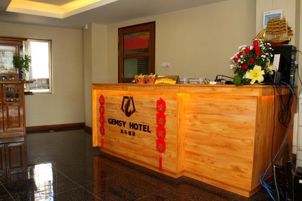 Gemsy Hotel Rangoon Eksteriør billede