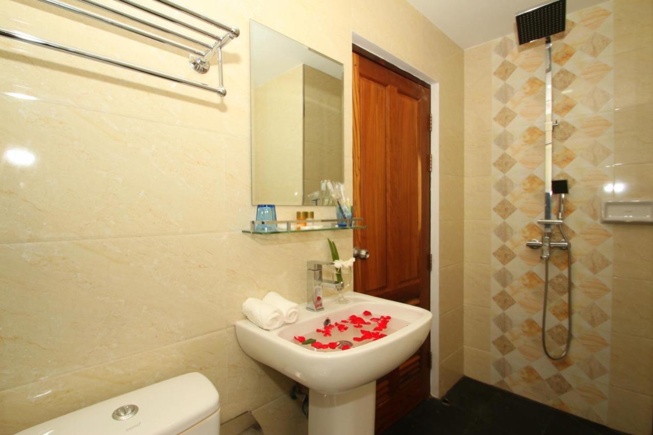 Gemsy Hotel Rangoon Eksteriør billede