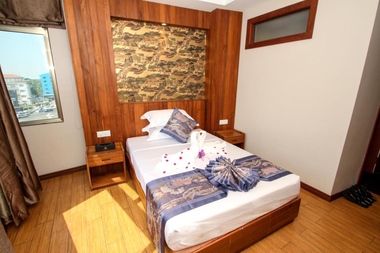 Gemsy Hotel Rangoon Eksteriør billede
